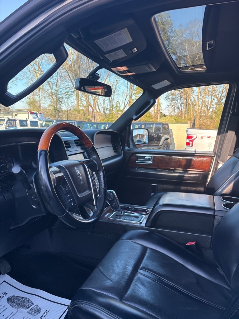 2017 Lincoln Navigator Select 2WD