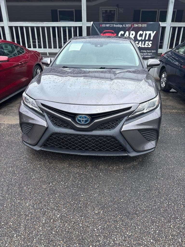 2019 Toyota Camry Hybrid XLE