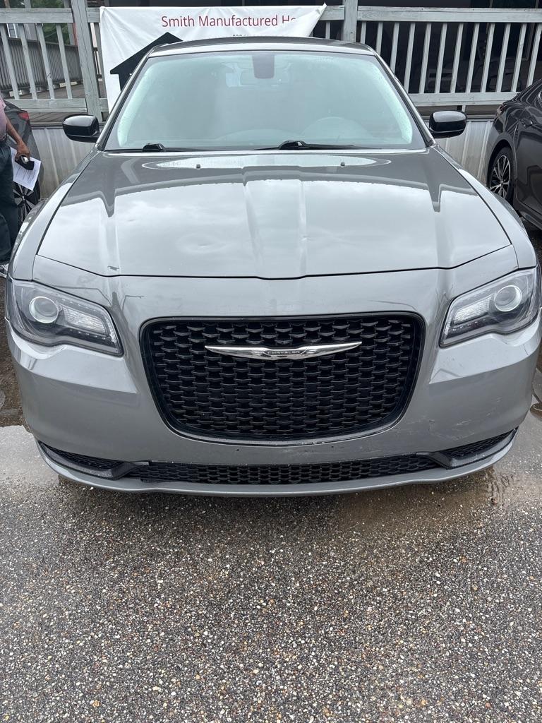 2019 Chrysler 300 Touring