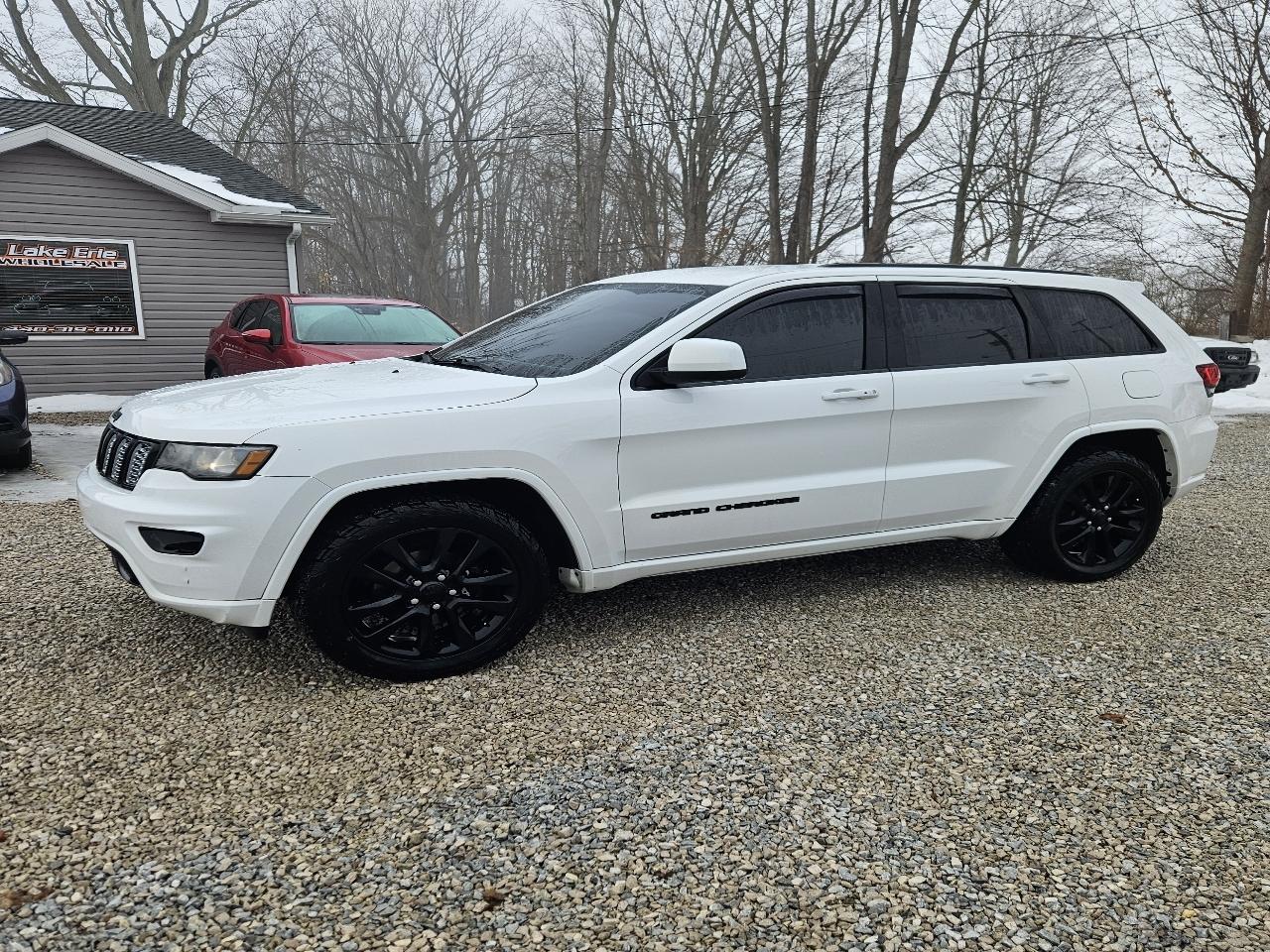 2017 Jeep Grand Cherokee 4WD 4dr Laredo Altitude