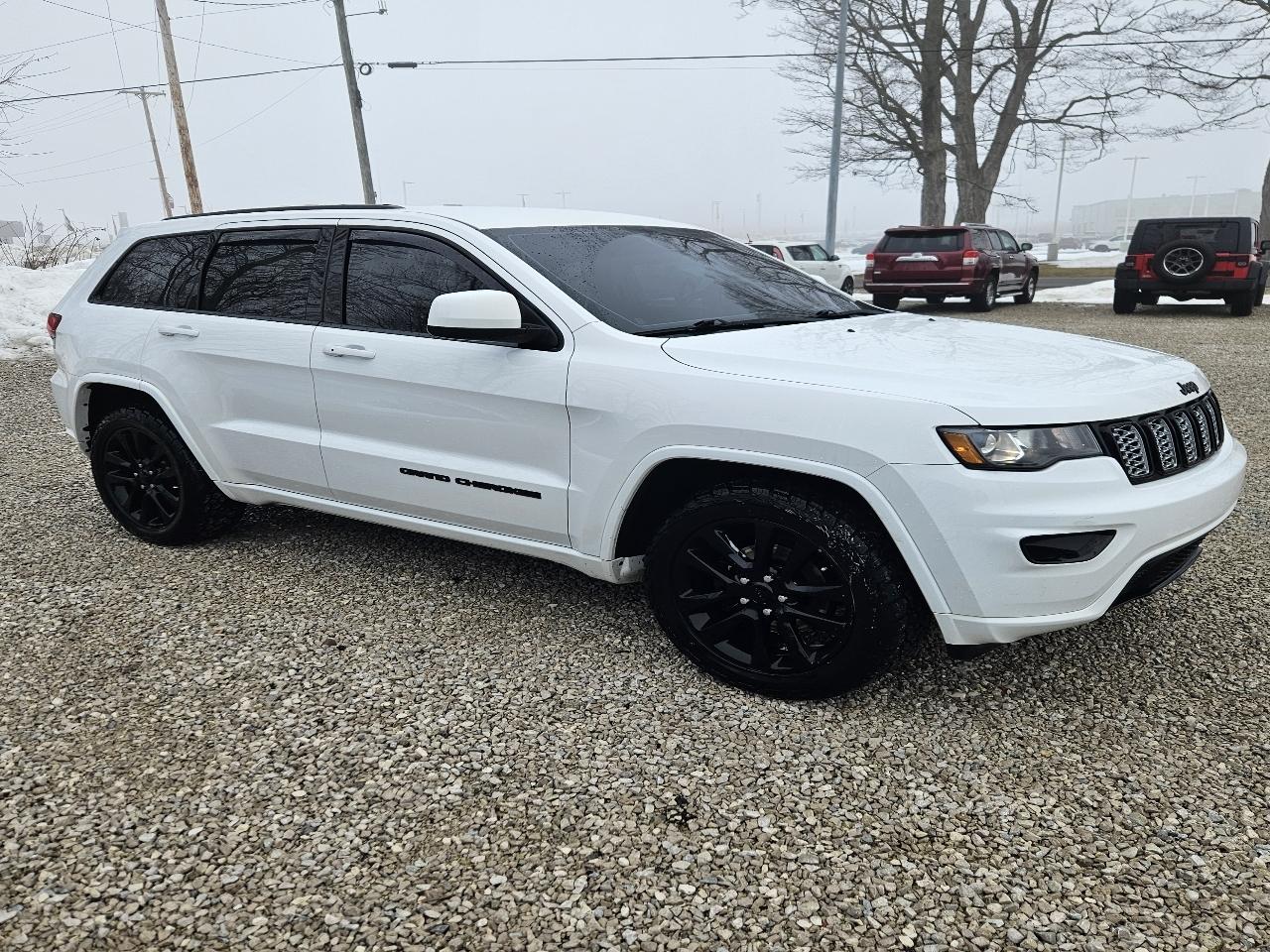 Jeep Grand Cherokee 4WD 4dr Laredo Altitude 2017
