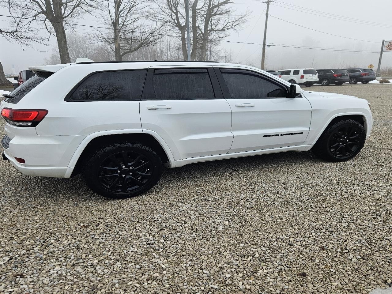 Jeep Grand Cherokee 4WD 4dr Laredo Altitude 2017