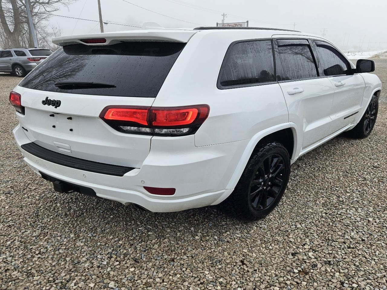 Jeep Grand Cherokee 4WD 4dr Laredo Altitude 2017