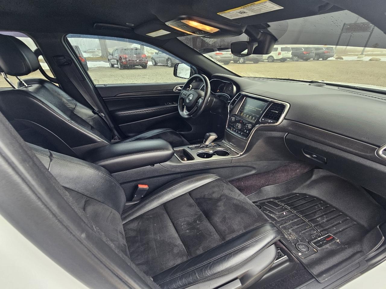 Jeep Grand Cherokee 4WD 4dr Laredo Altitude 2017