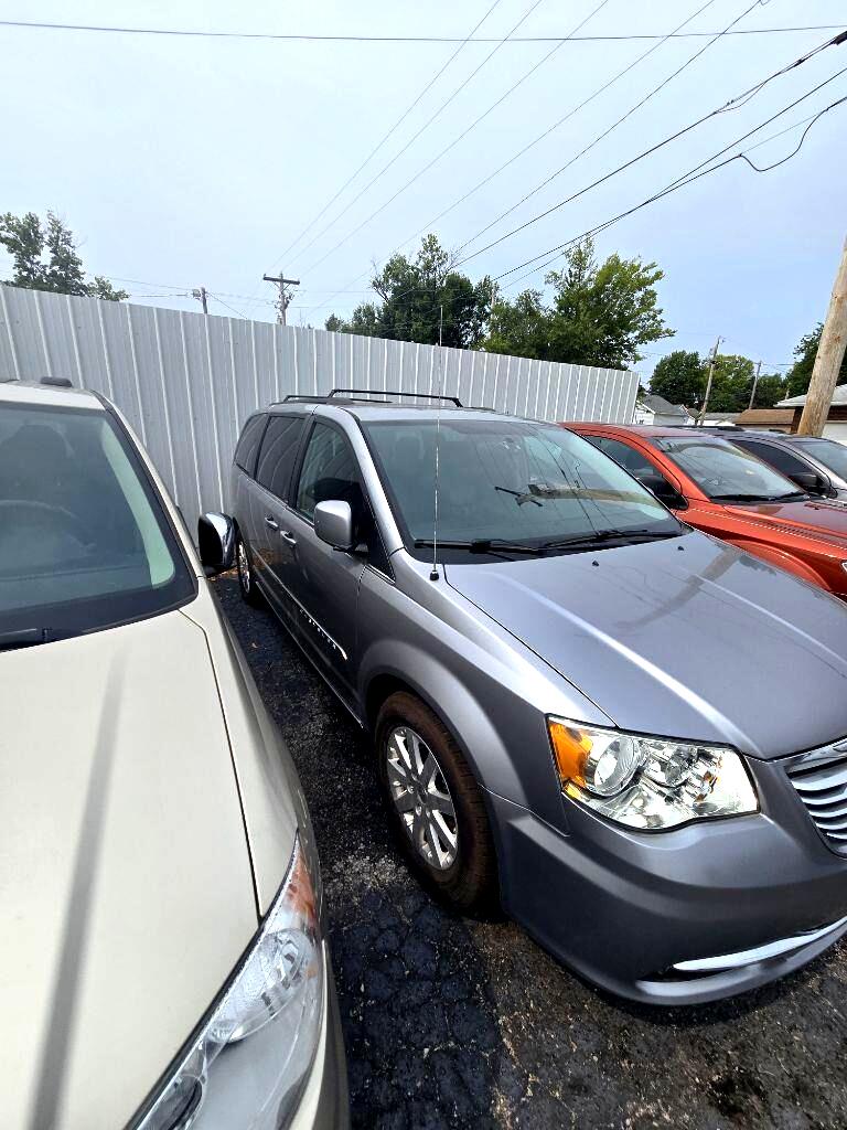 2013 Chrysler Town & Country Touring