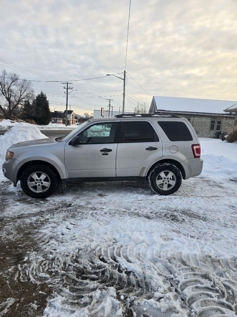 Ford Escape XLT FWD I4 2009