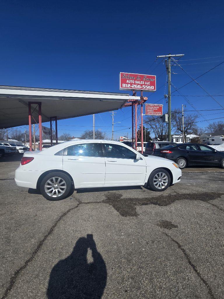 Chrysler 200 Touring 2012