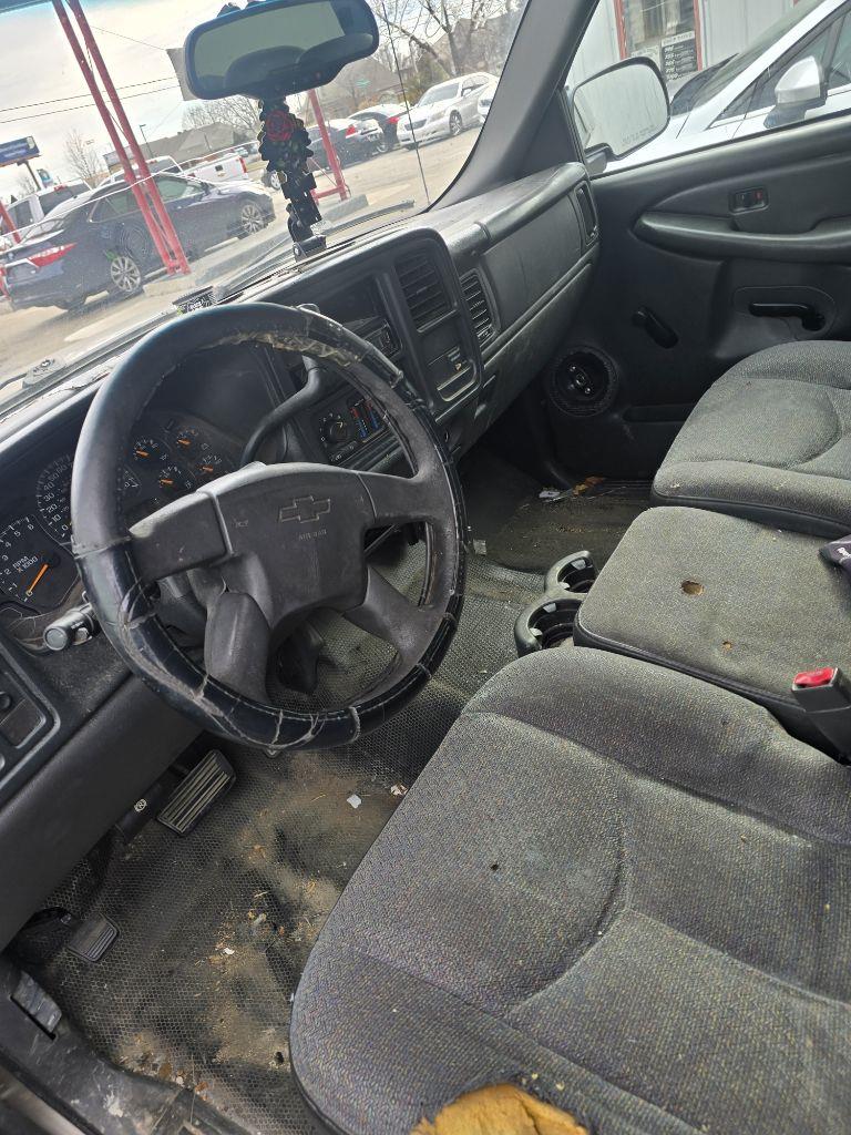 Chevrolet Silverado 1500 Ext. Cab Short Bed 2WD 2003