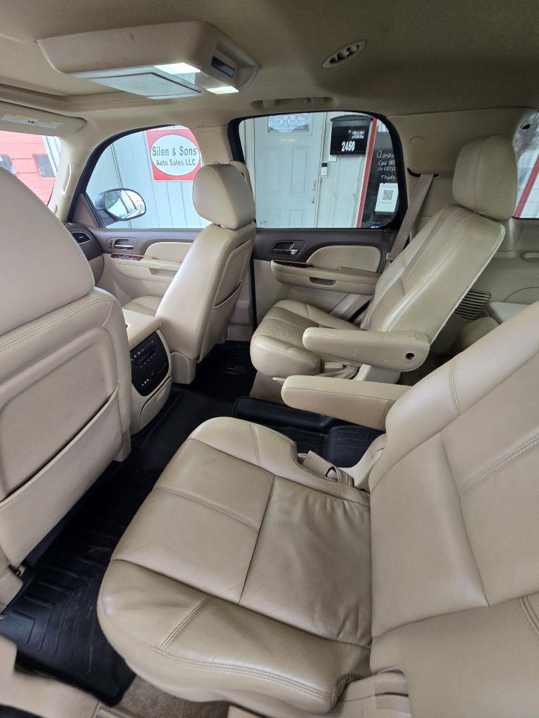 GMC Yukon SLT1 2WD 2011