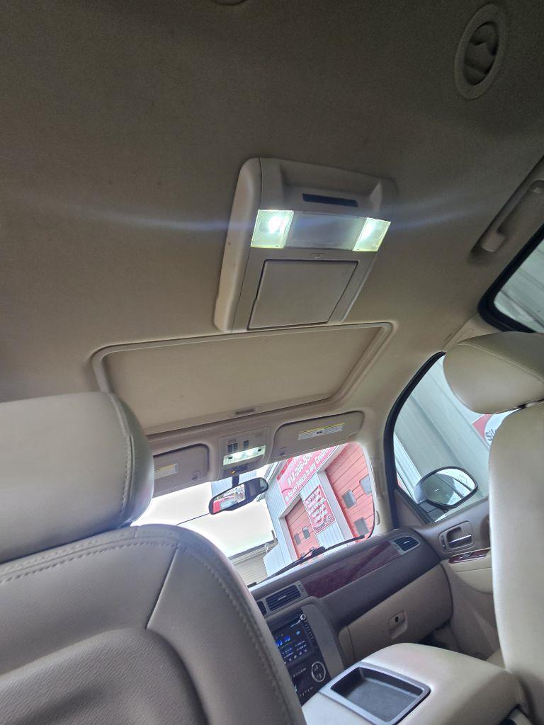 GMC Yukon SLT1 2WD 2011