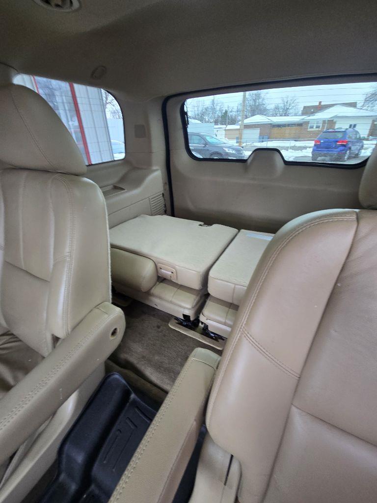 GMC Yukon SLT1 2WD 2011