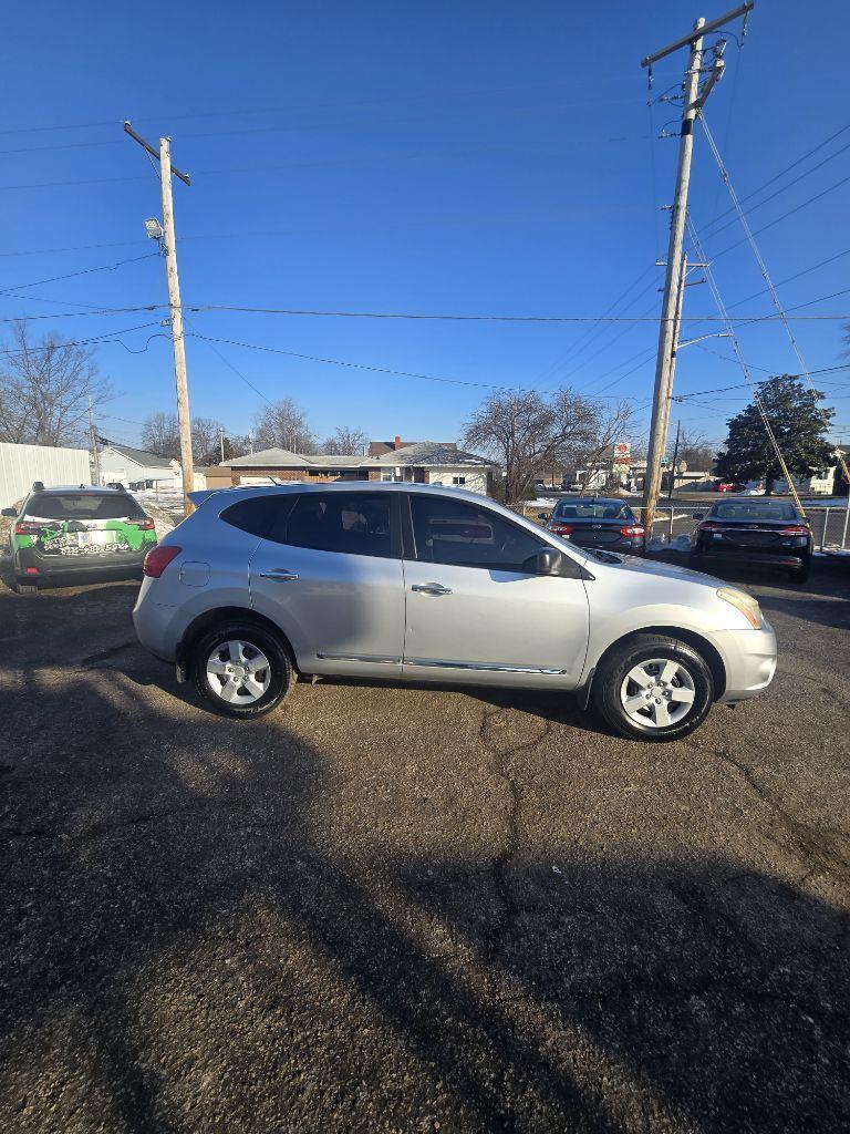 Nissan Rogue S AWD 2011