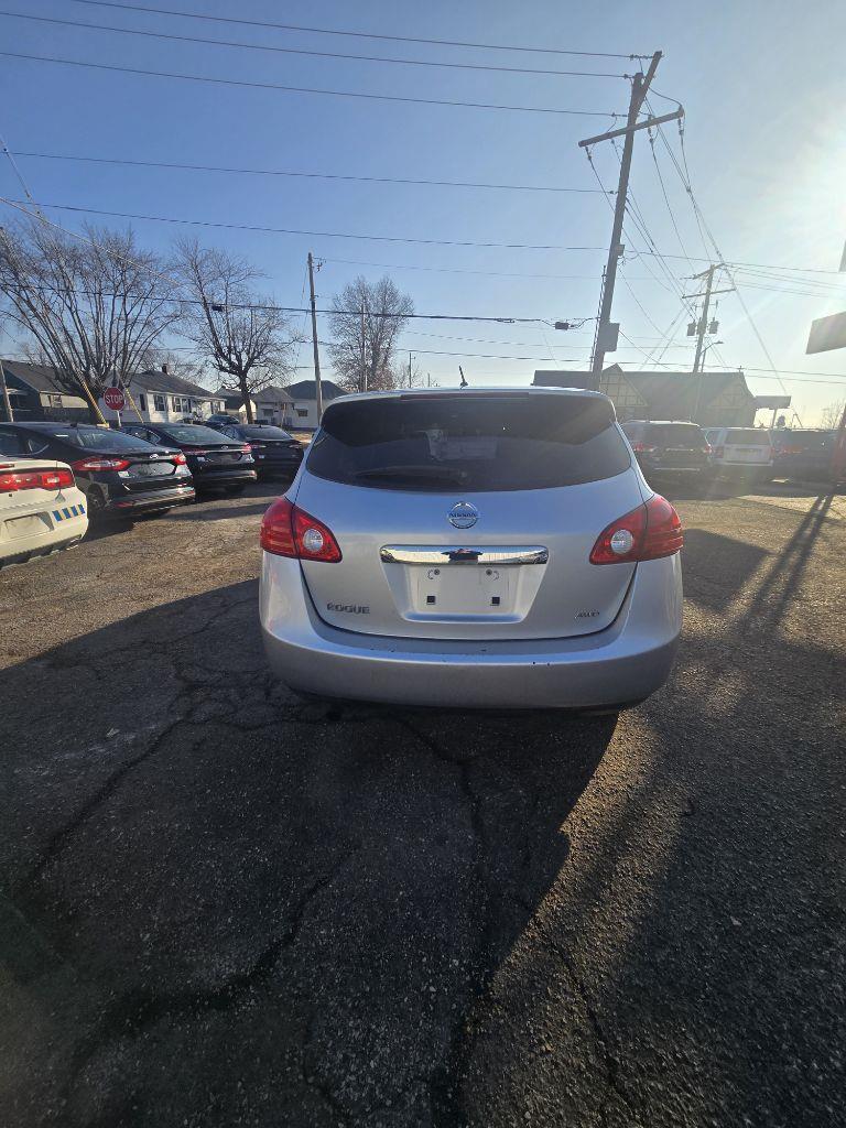 Nissan Rogue S AWD 2011
