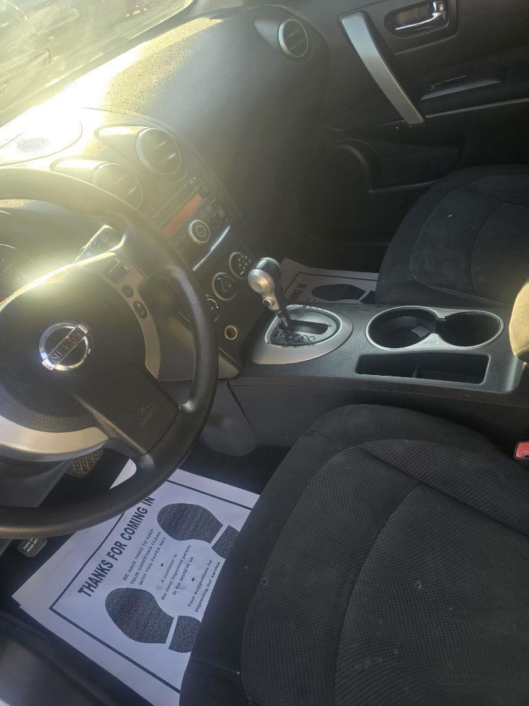 Nissan Rogue S AWD 2011