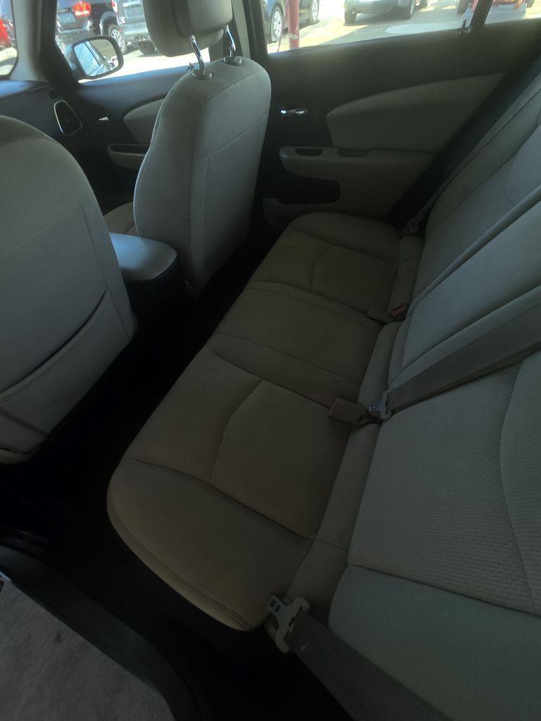 Chrysler 200  2013