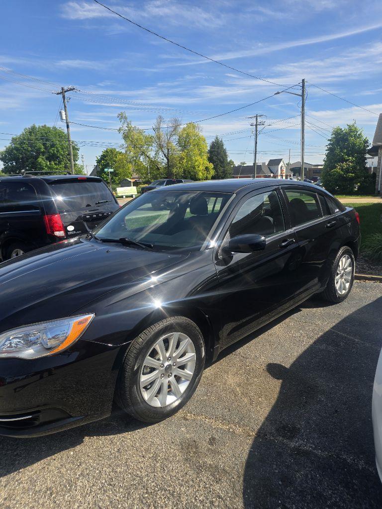 Chrysler 200  2013