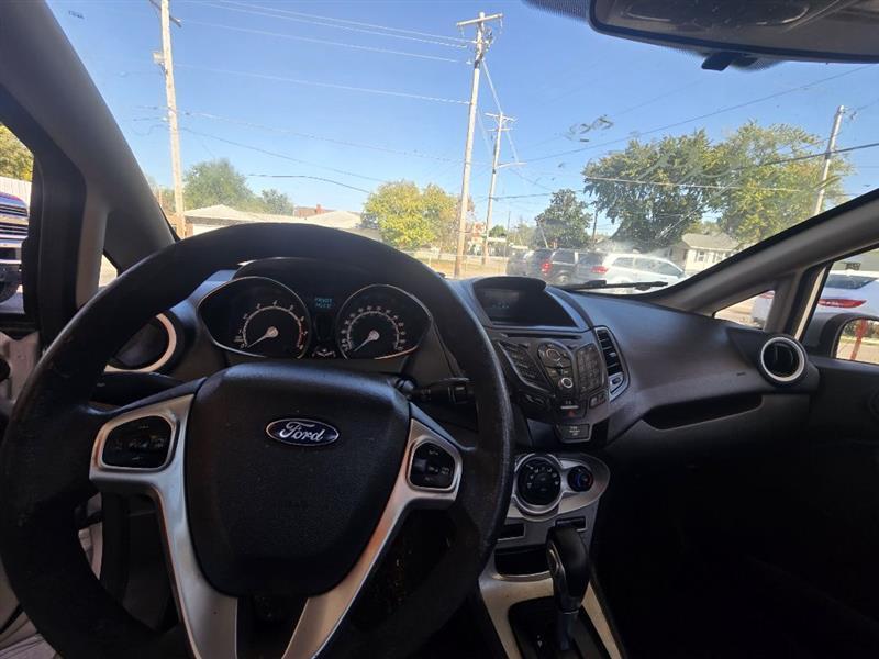 2017 Ford Fiesta SE - Photo 3