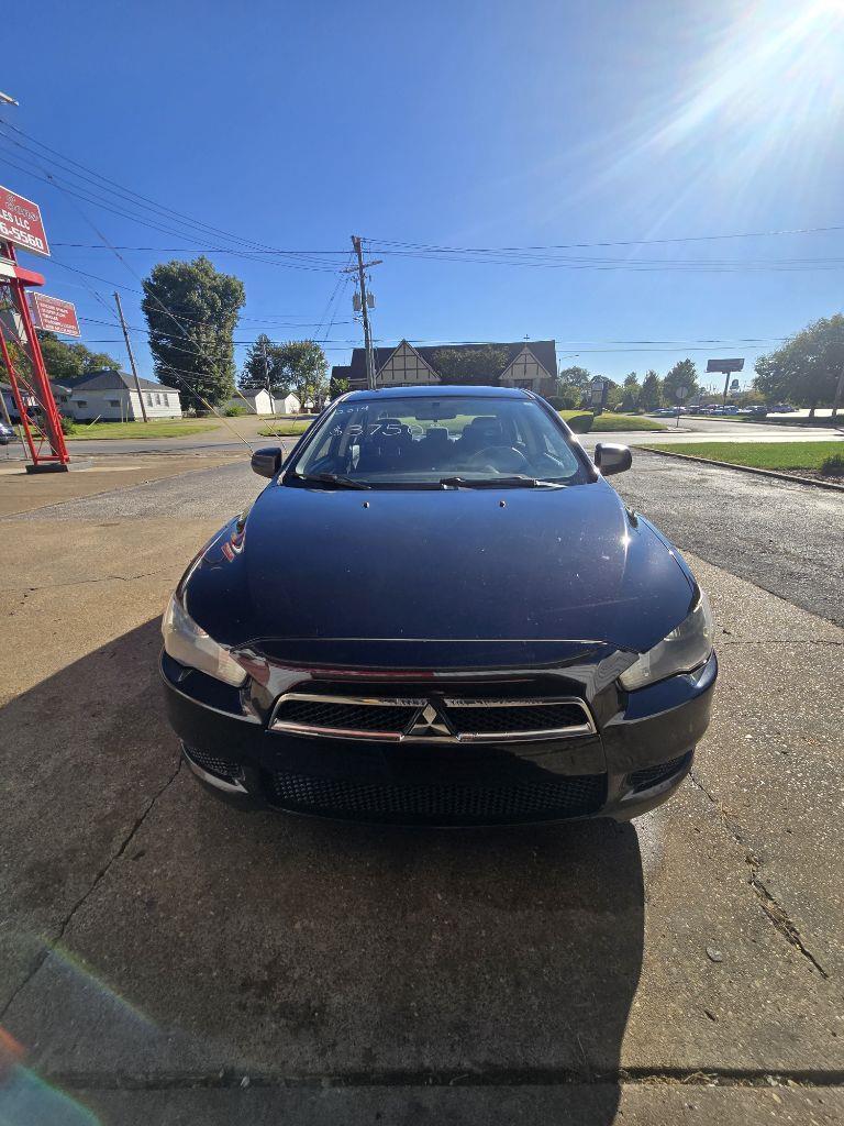 Mitsubishi Lancer ES 2014