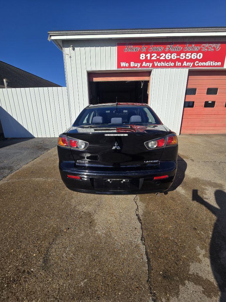 Mitsubishi Lancer ES 2014