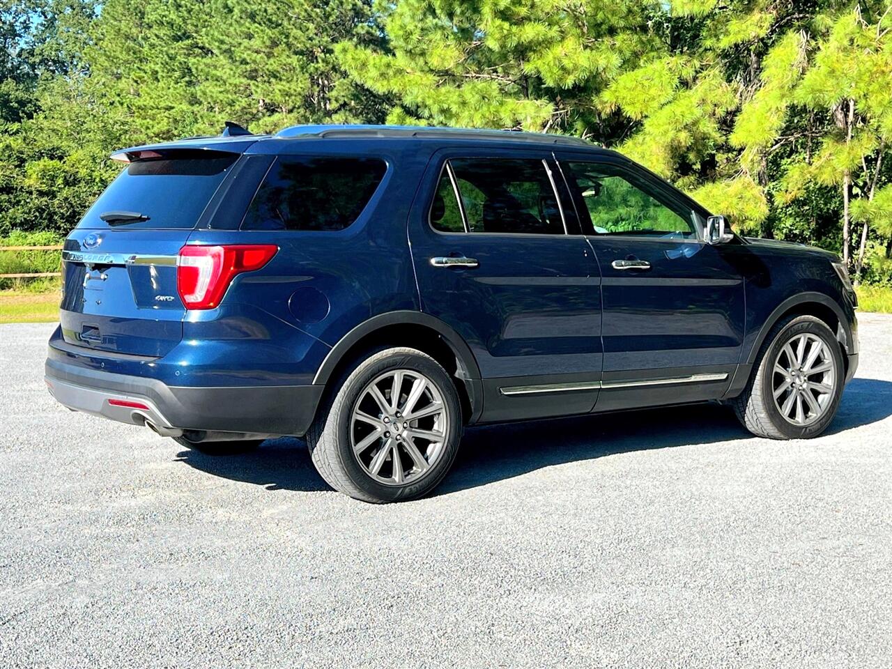 Ford Explorer Limited 4WD 2017
