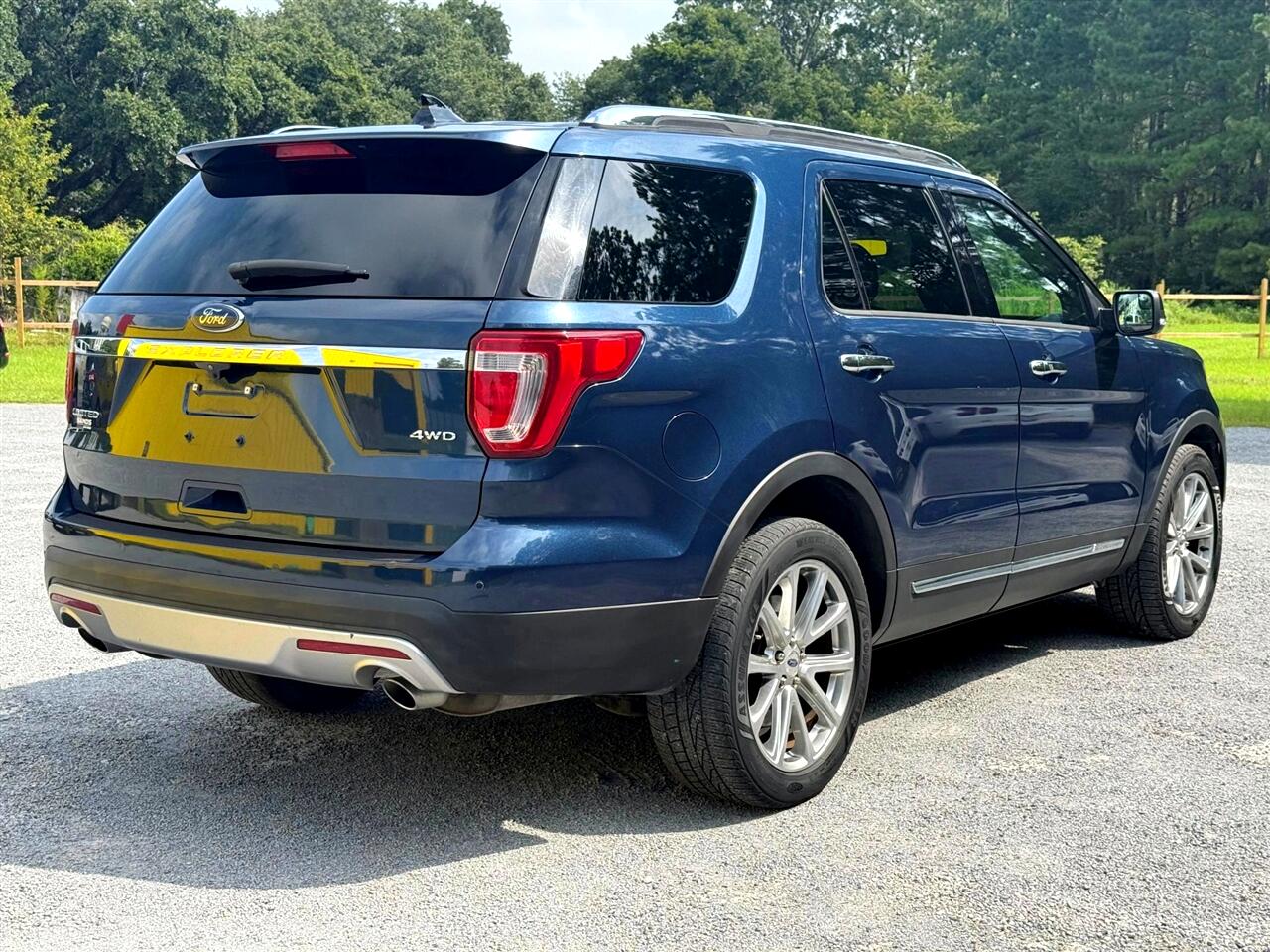 Ford Explorer Limited 4WD 2017