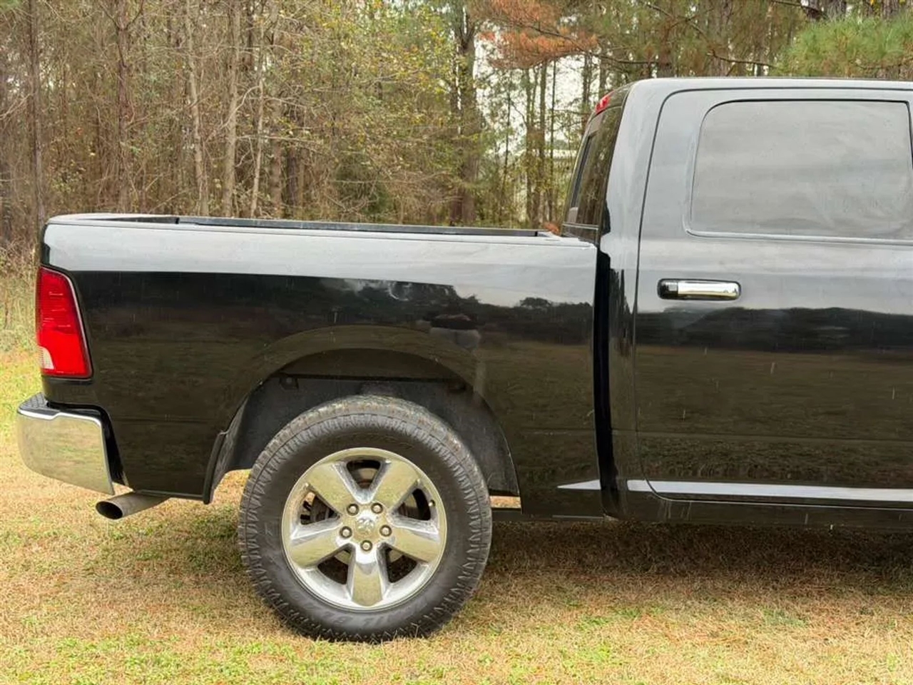 RAM 1500 SLT Crew Cab SWB 4WD 2015