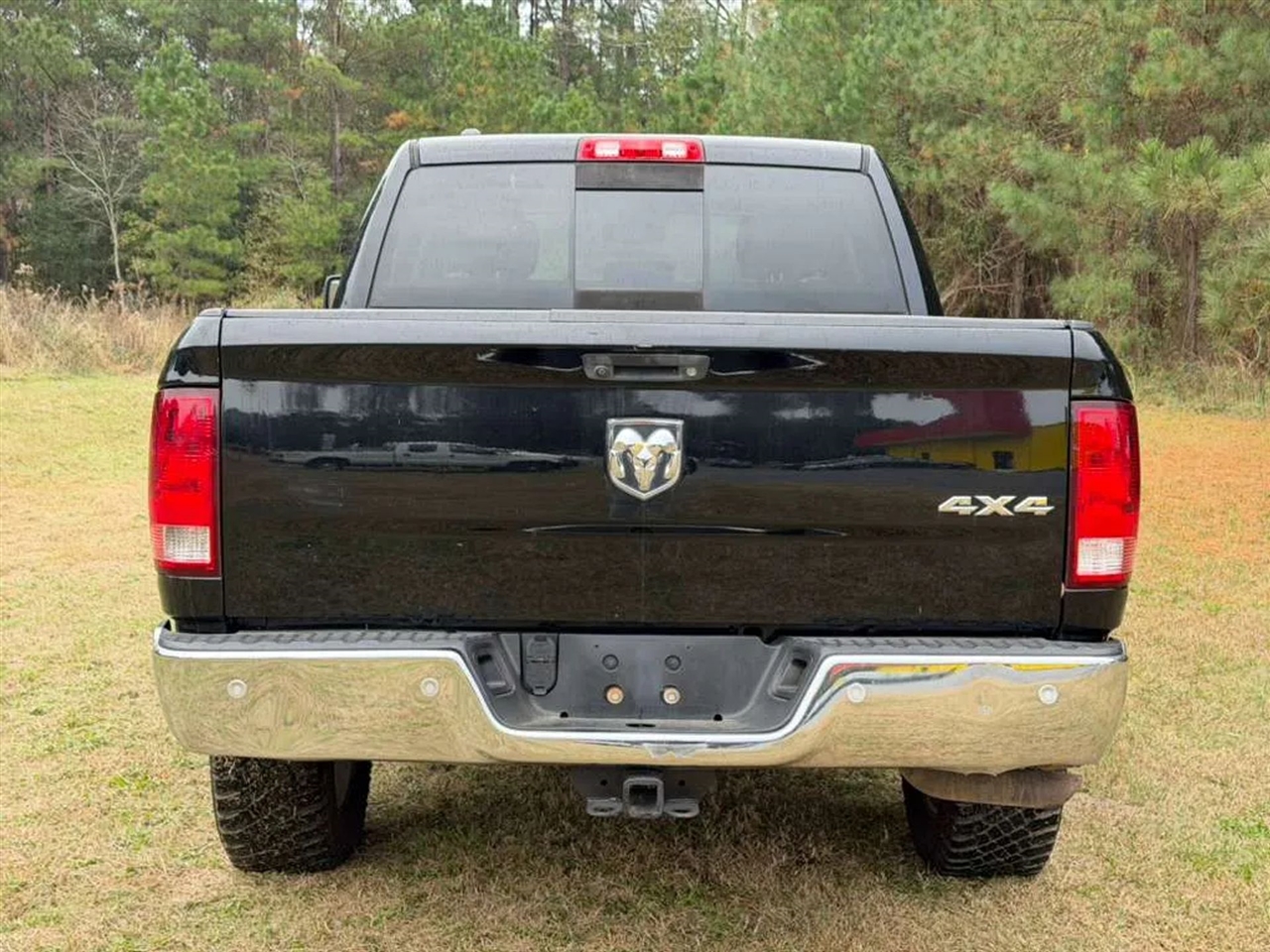 RAM 1500 SLT Crew Cab SWB 4WD 2015