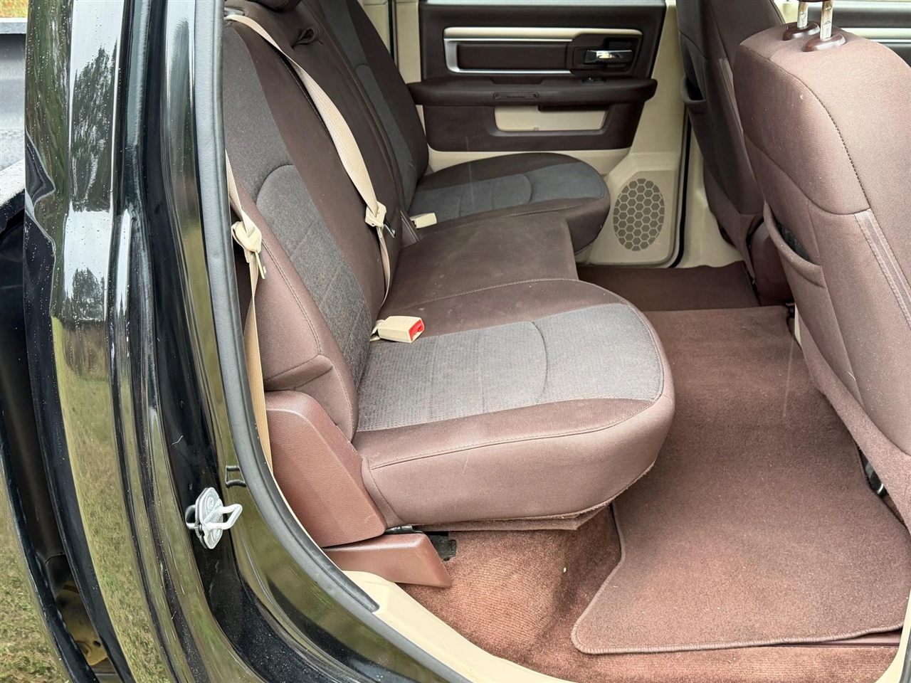 RAM 1500 SLT Crew Cab SWB 4WD 2015