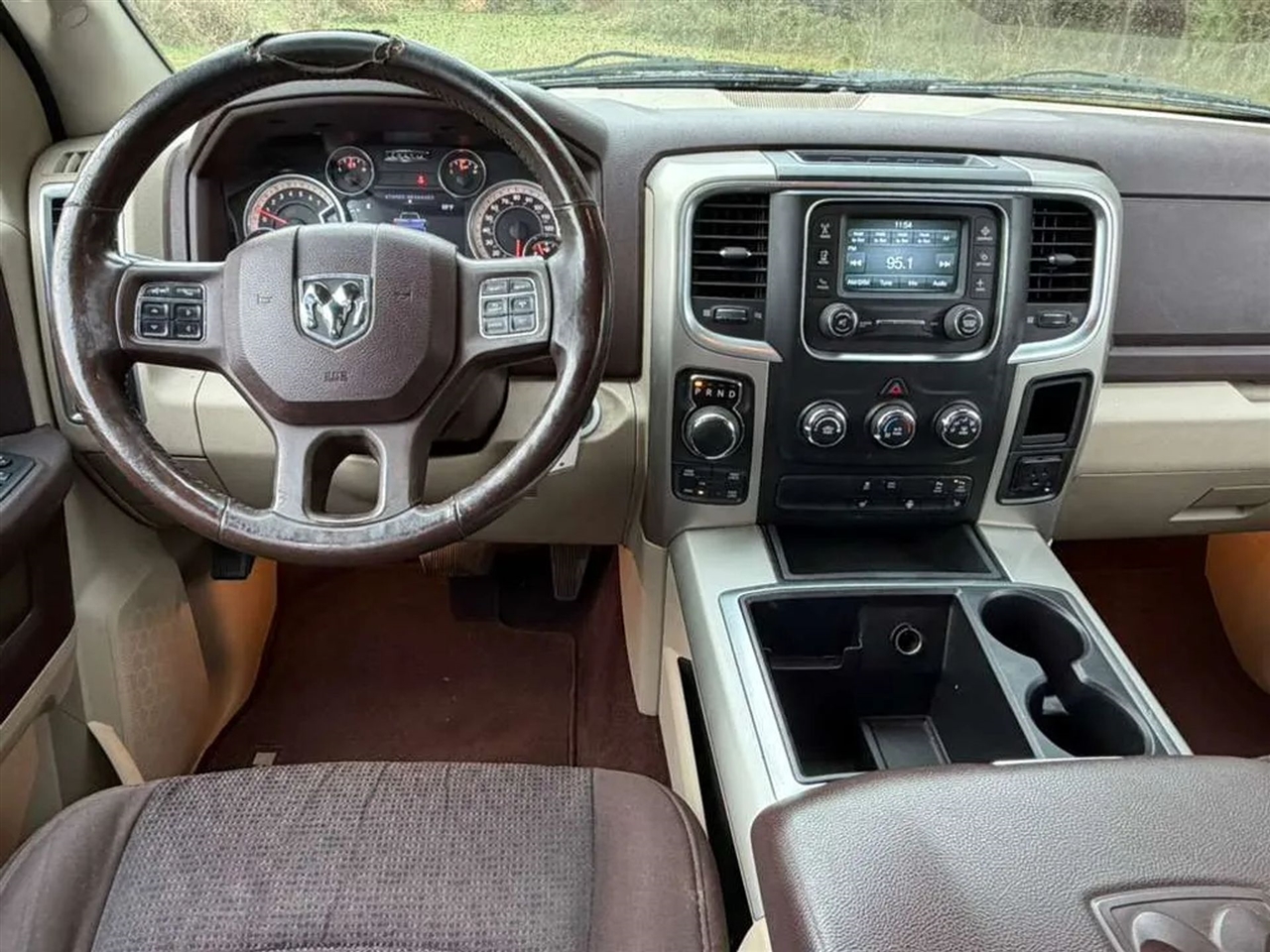 RAM 1500 SLT Crew Cab SWB 4WD 2015