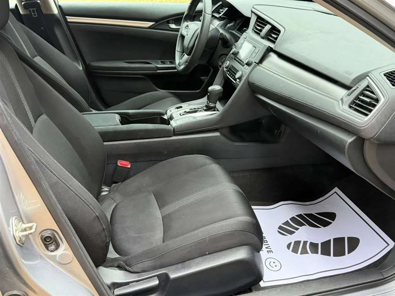 Honda Civic LX Sedan CVT 2017