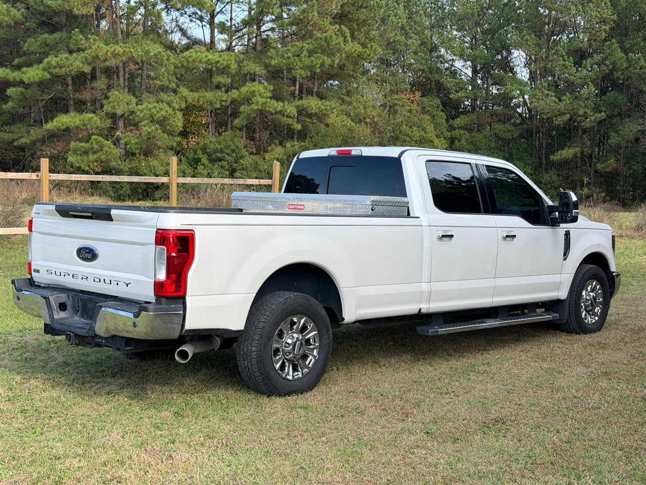 Ford F-250 SD Lariat Crew Cab 2WD 2019