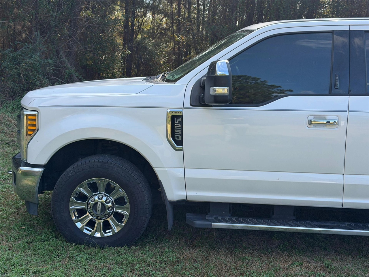 Ford F-250 SD Lariat Crew Cab 2WD 2019