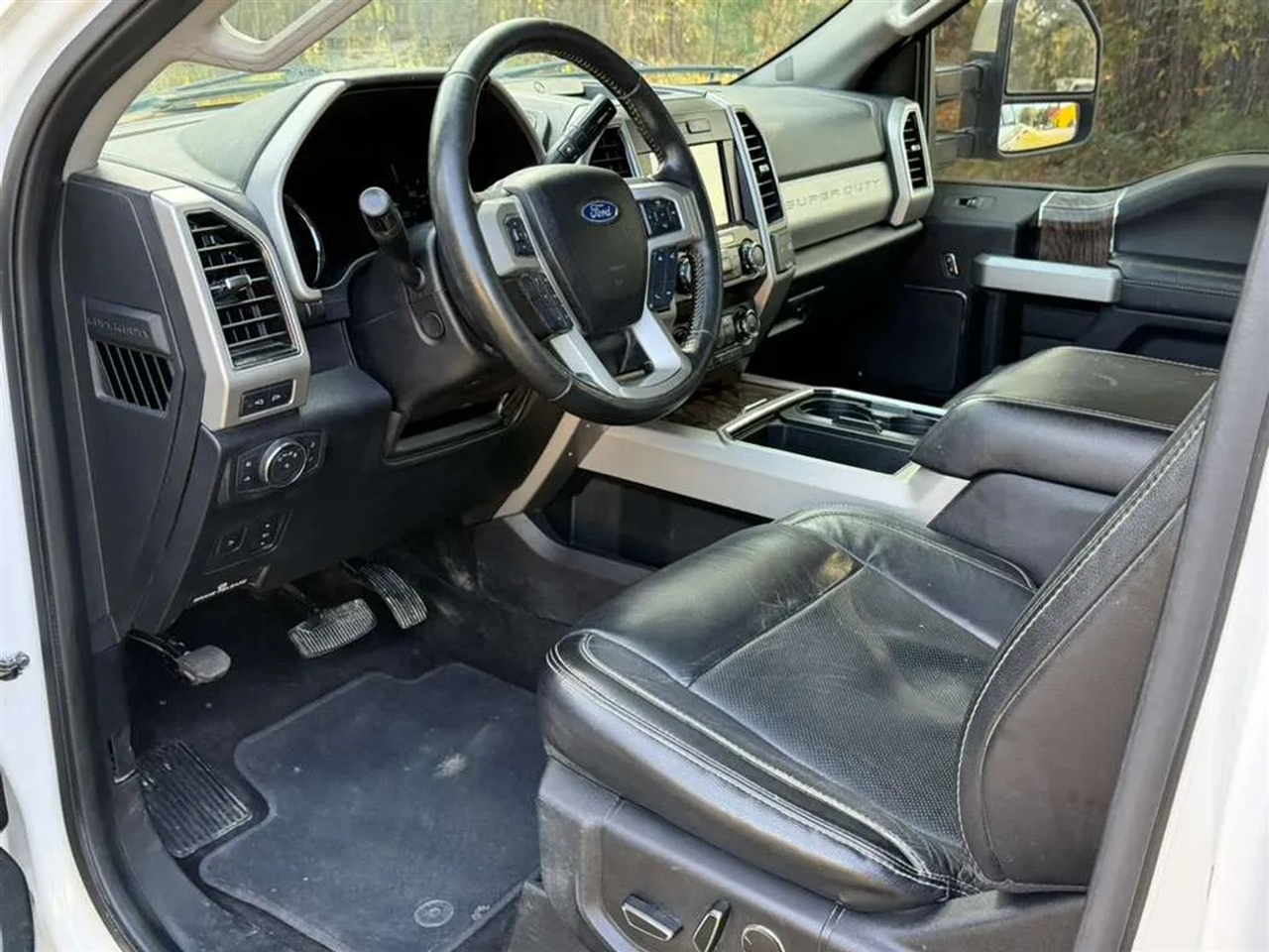 Ford F-250 SD Lariat Crew Cab 2WD 2019