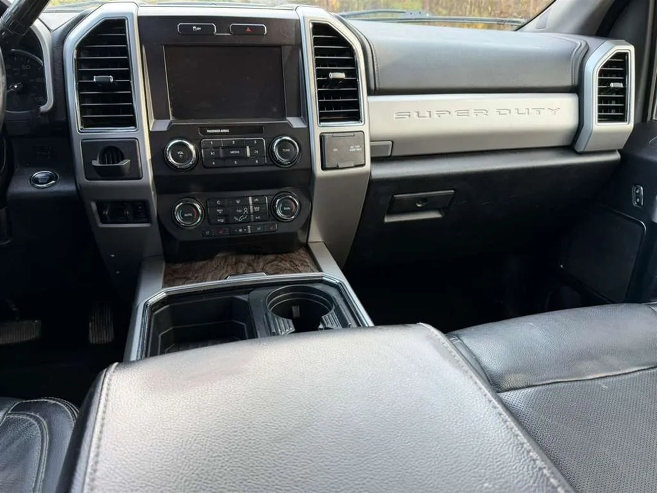 Ford F-250 SD Lariat Crew Cab 2WD 2019