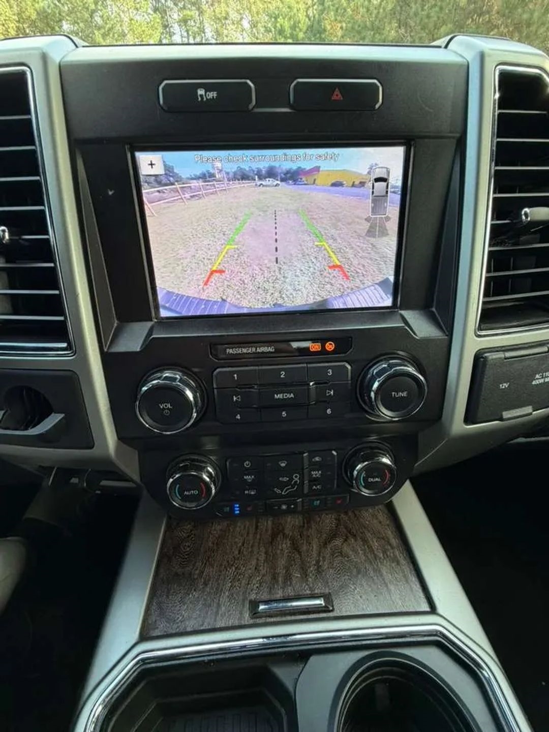 Ford F-250 SD Lariat Crew Cab 2WD 2019