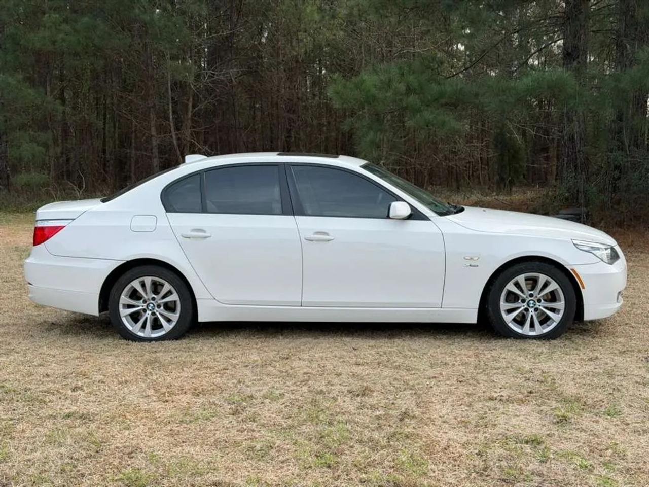 BMW 5-Series 535xi 2009