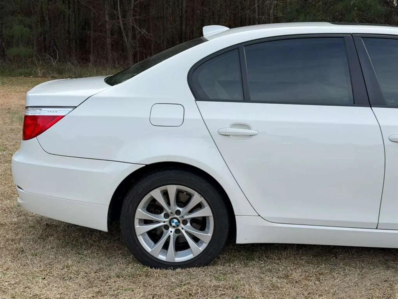 BMW 5-Series 535xi 2009