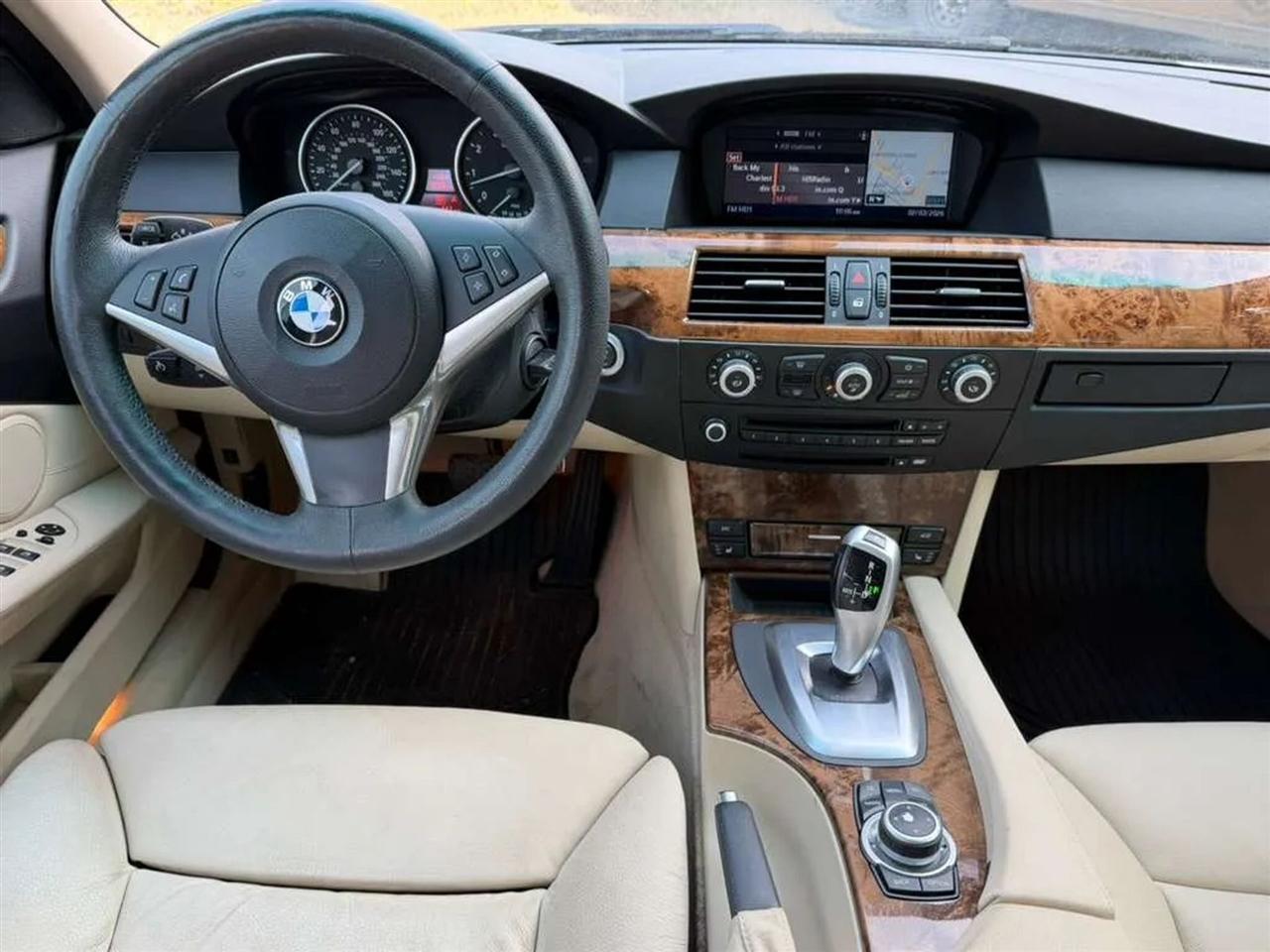 BMW 5-Series 535xi 2009