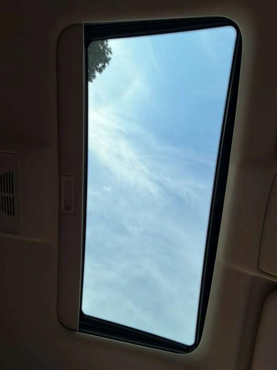 BMW 5-Series 535xi 2009