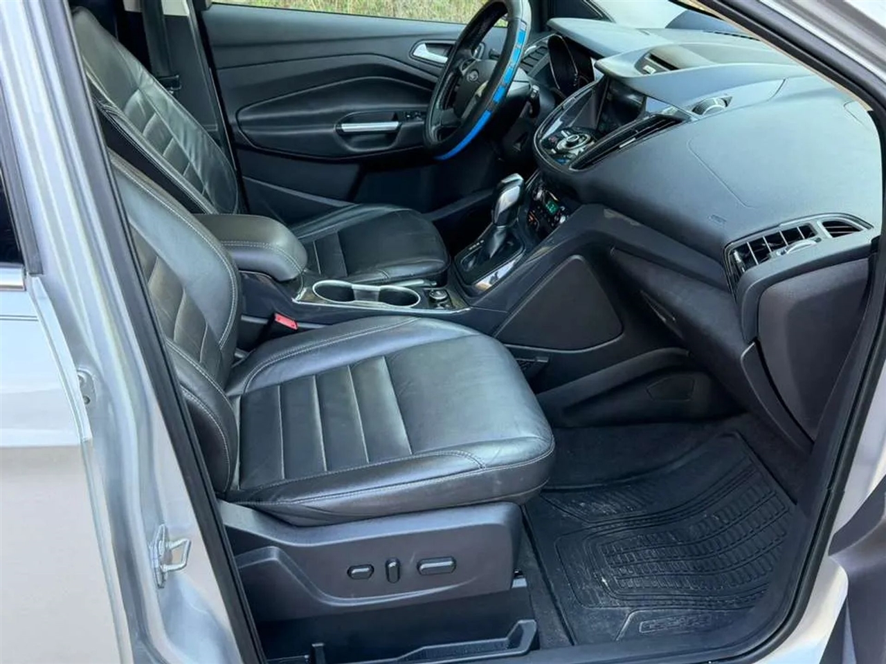 Ford Escape Titanium 4WD 2016