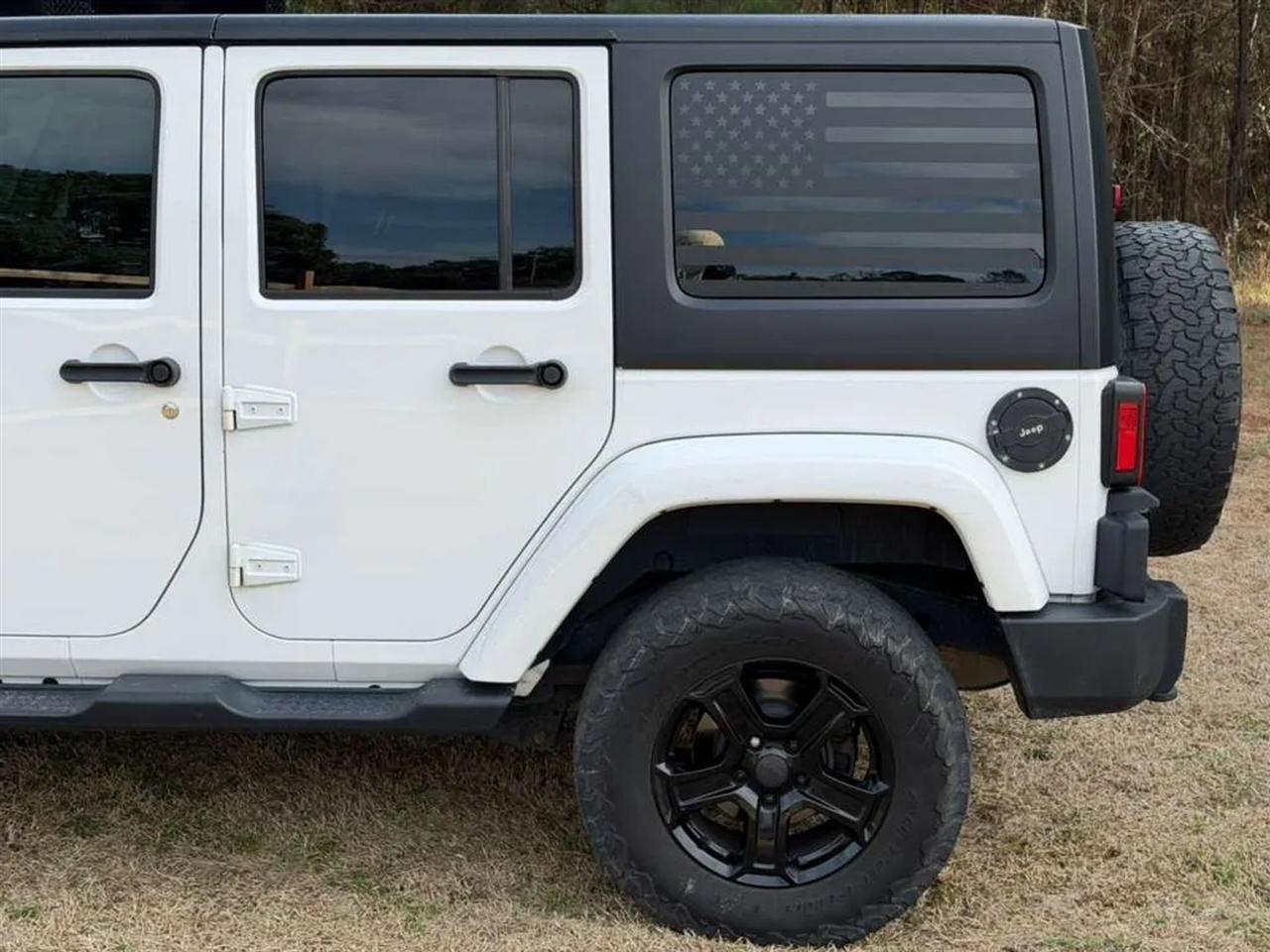 Jeep Wrangler Unlimited Sahara 4WD 2017