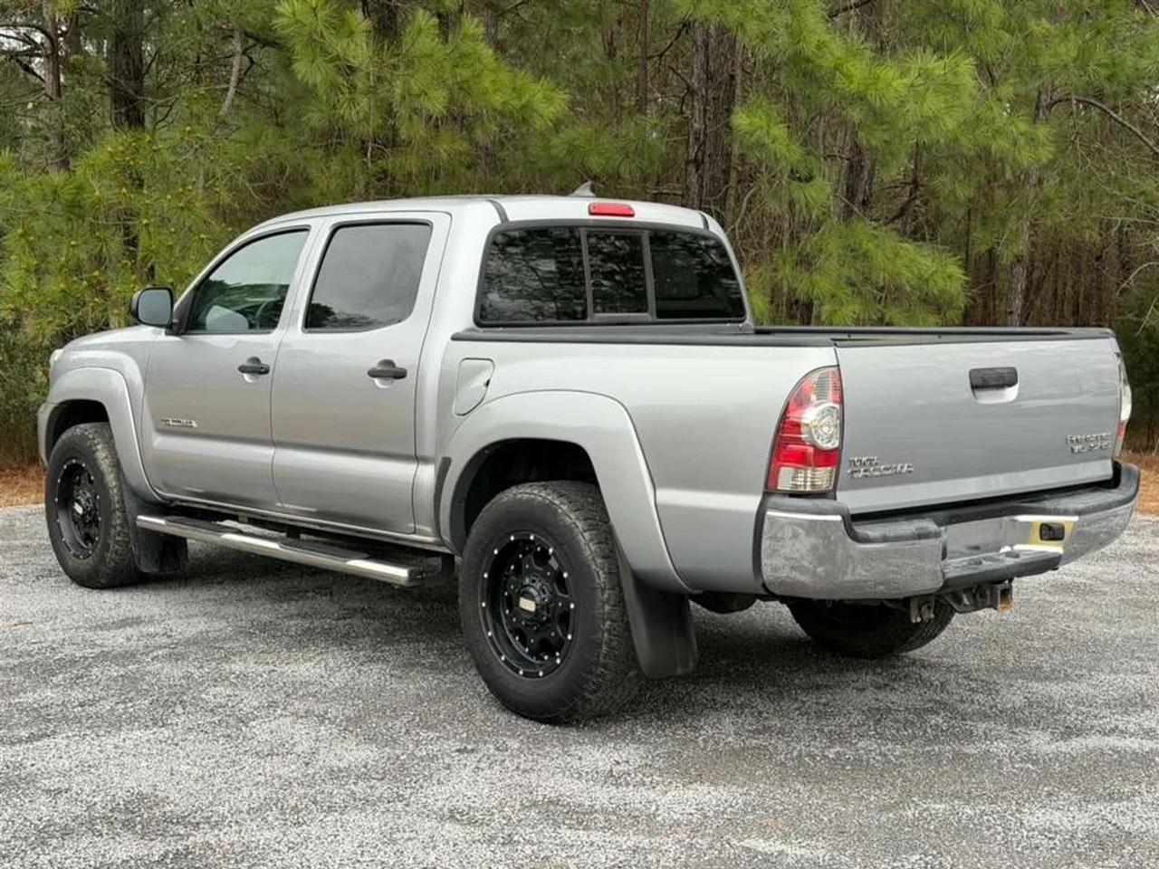 Toyota Tacoma PreRunner Double Cab V6 5AT 2WD 2015