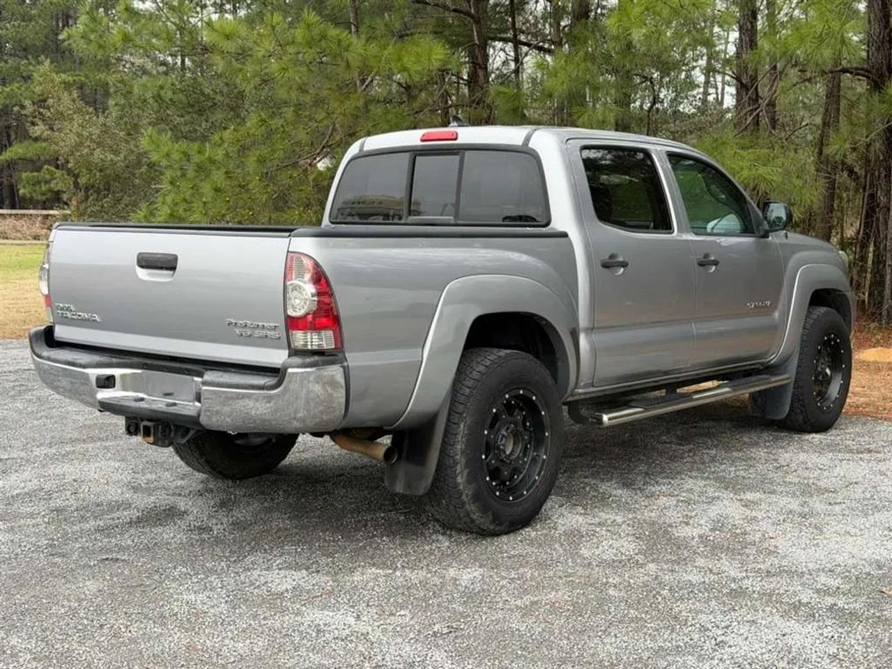 Toyota Tacoma PreRunner Double Cab V6 5AT 2WD 2015