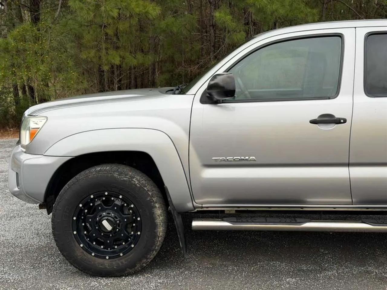 Toyota Tacoma PreRunner Double Cab V6 5AT 2WD 2015