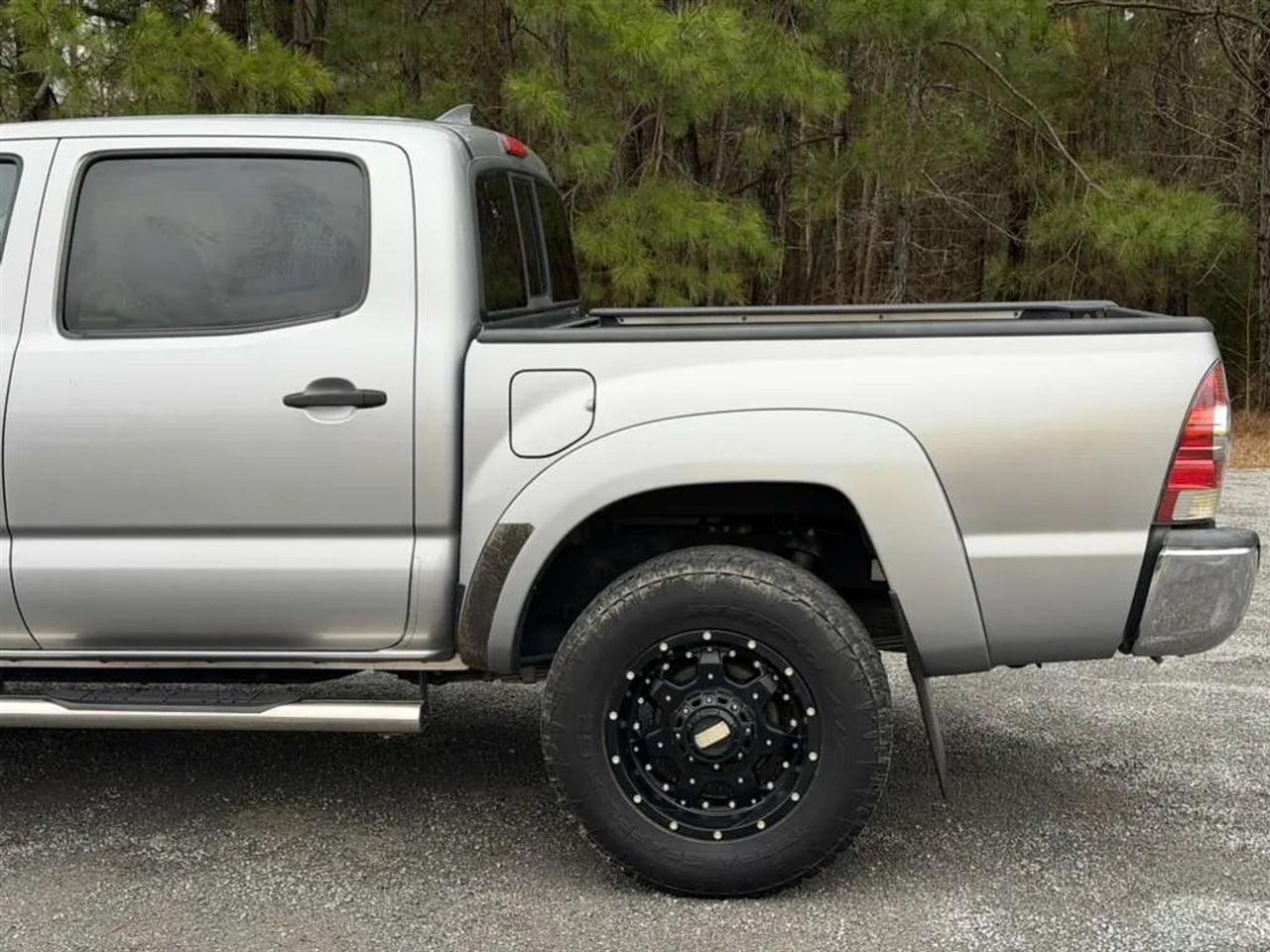 Toyota Tacoma PreRunner Double Cab V6 5AT 2WD 2015