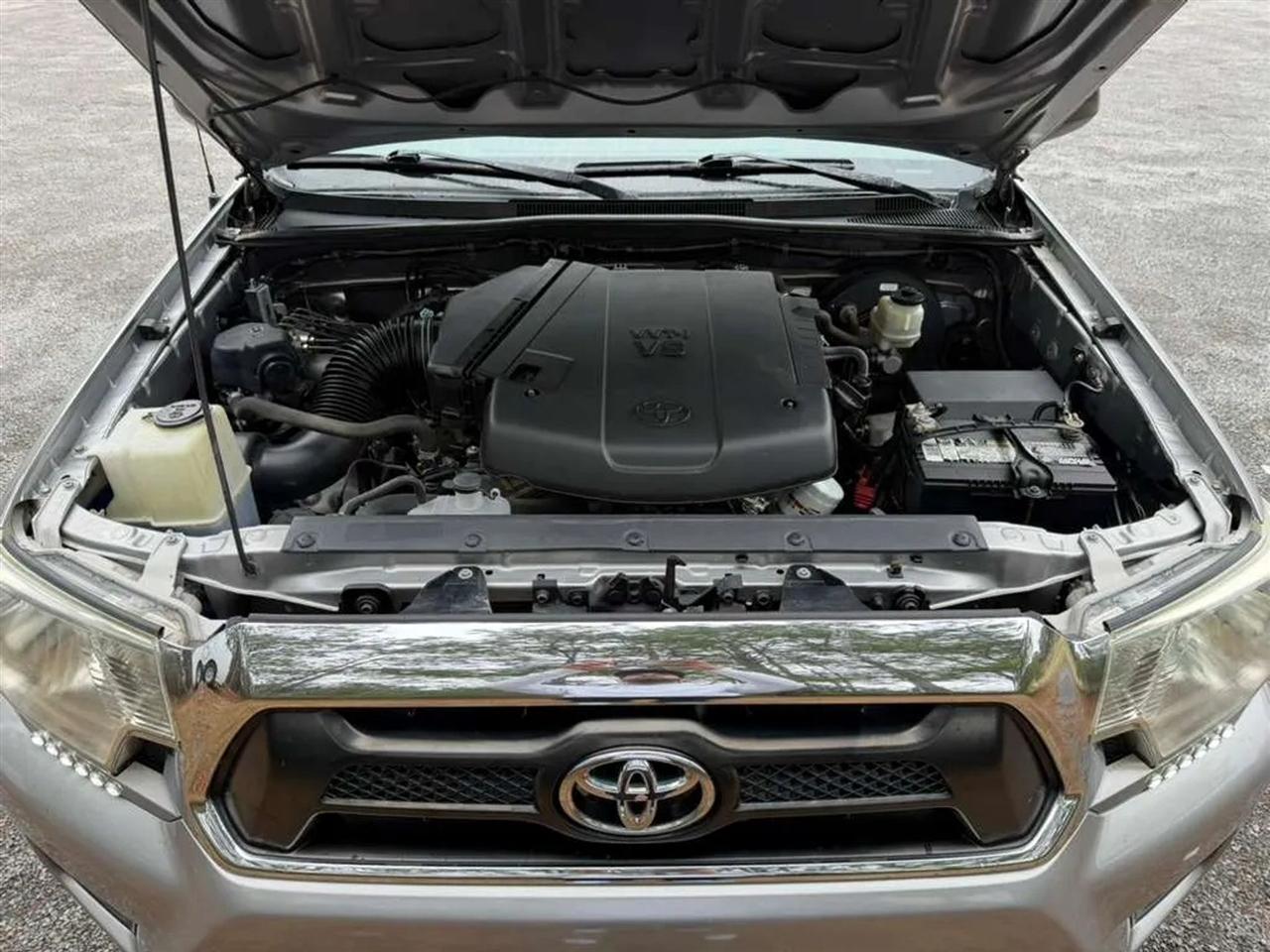 Toyota Tacoma PreRunner Double Cab V6 5AT 2WD 2015