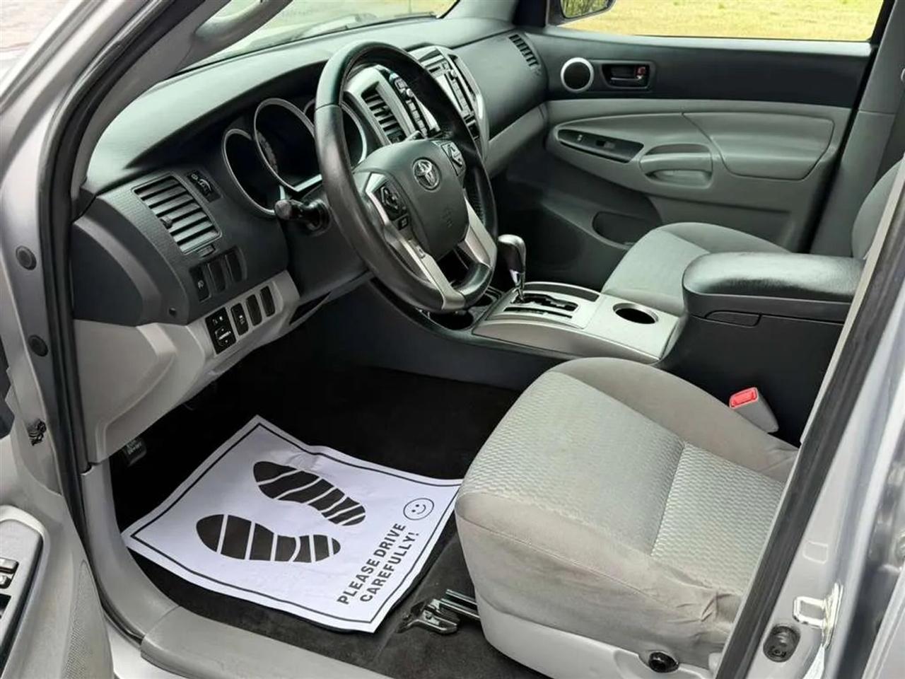 Toyota Tacoma PreRunner Double Cab V6 5AT 2WD 2015