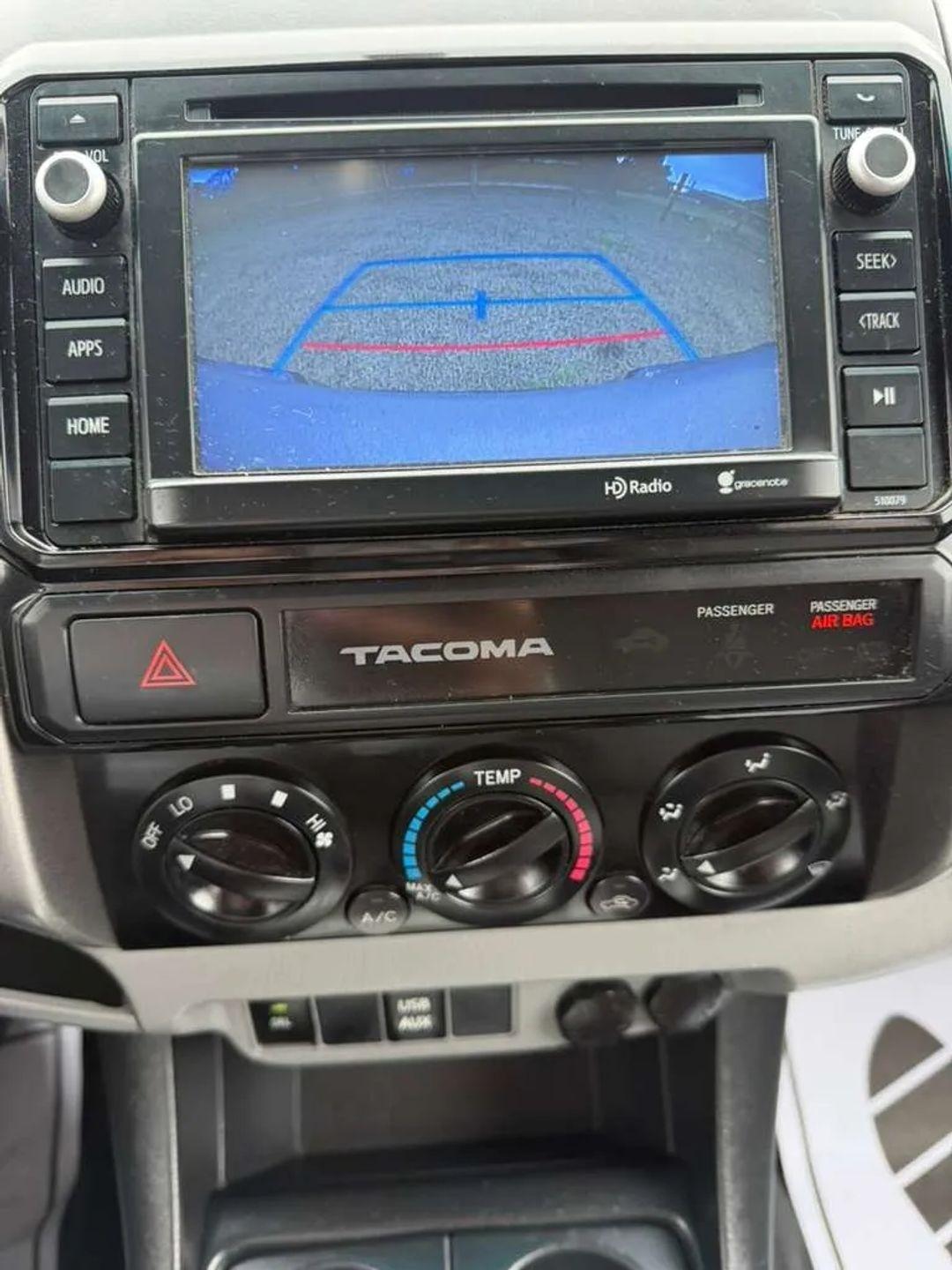 Toyota Tacoma PreRunner Double Cab V6 5AT 2WD 2015