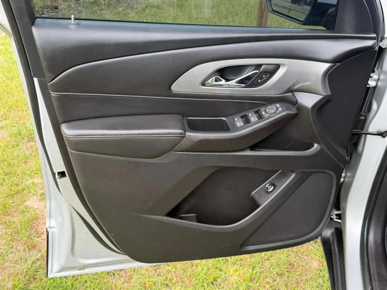 Chevrolet Traverse LT Cloth FWD 2021