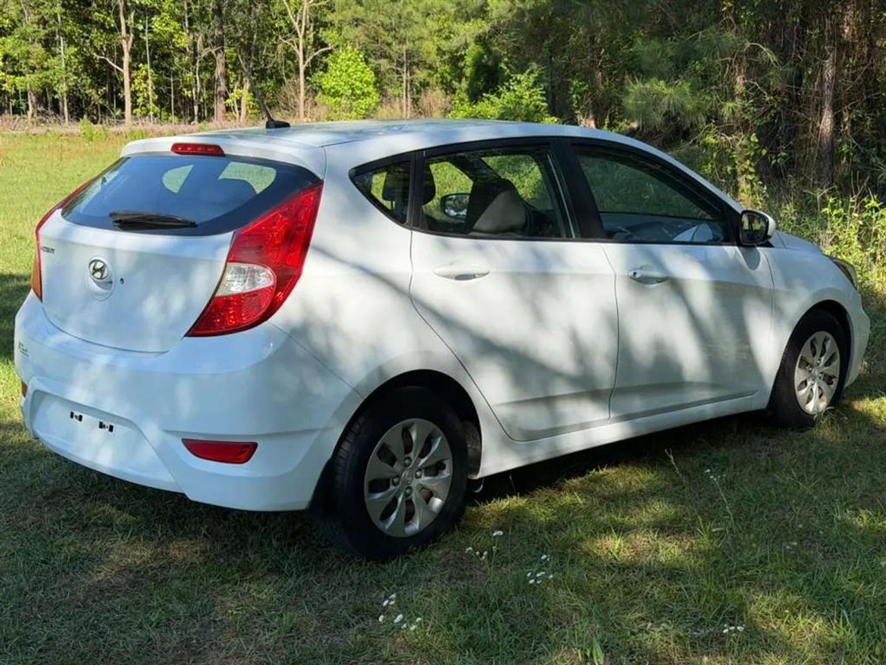 Hyundai Accent GS 5-Door 6A 2015
